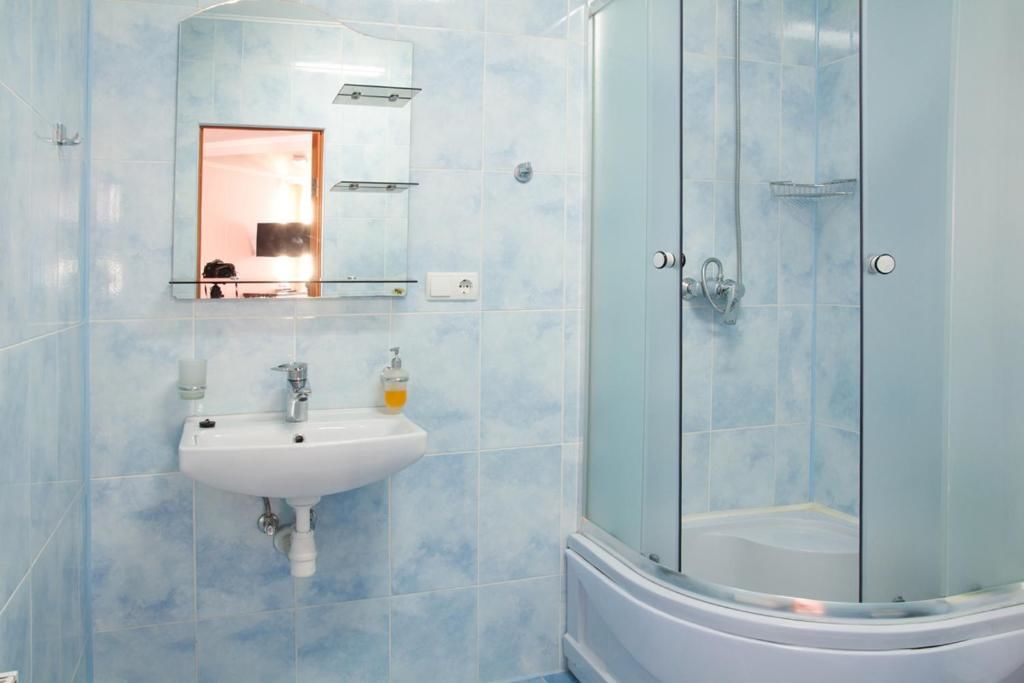 Отель Economy Express Voyage Lviv Львов