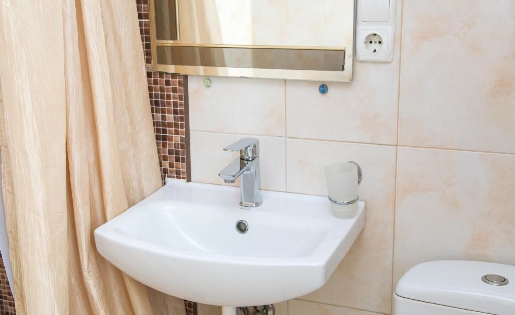 Отель Economy Express Voyage Lviv Львов