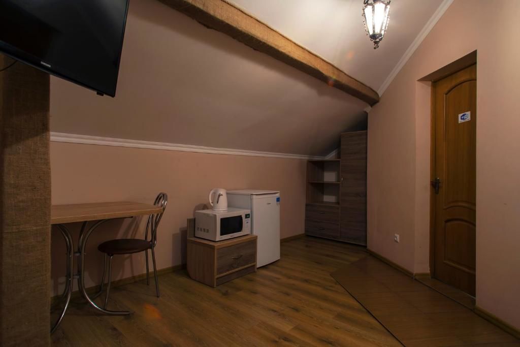 Отель Economy Express Voyage Lviv Львов
